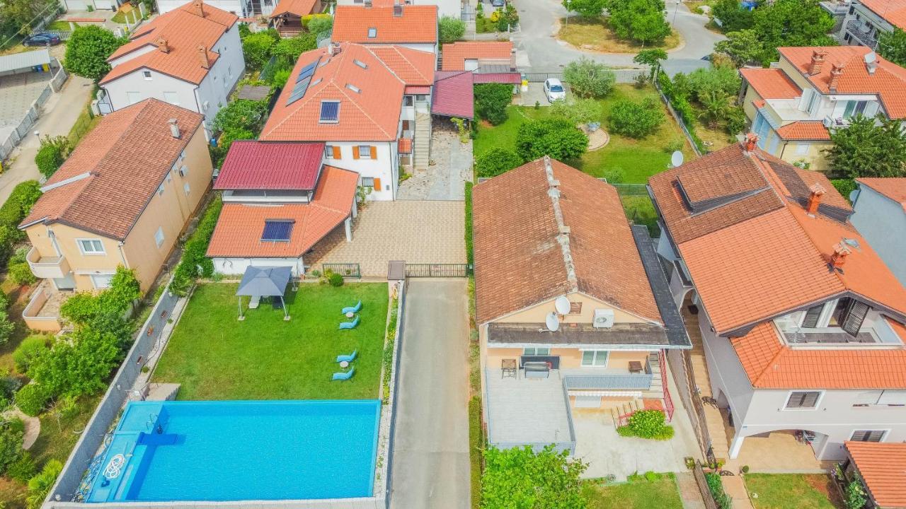 Pension Nina Umago Exterior foto