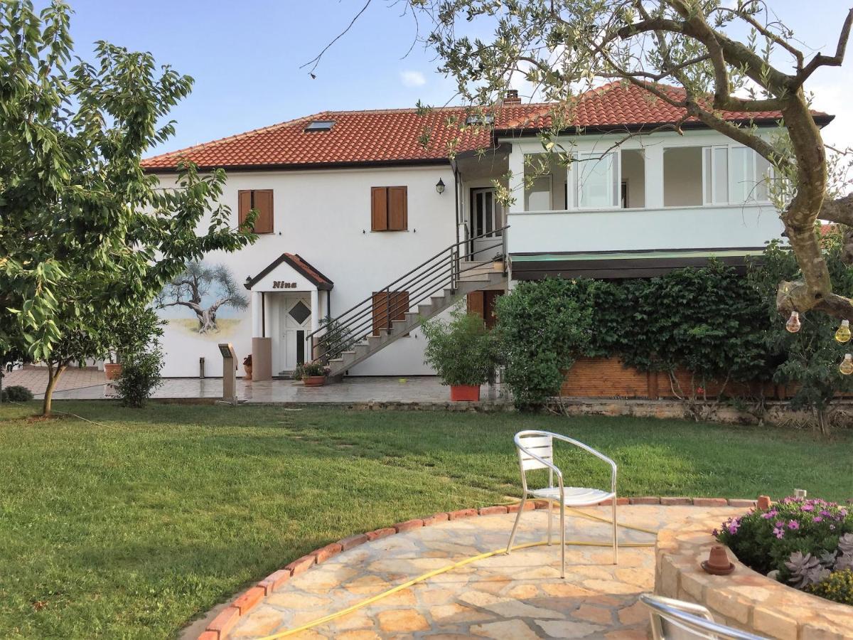 Pension Nina Umago Exterior foto